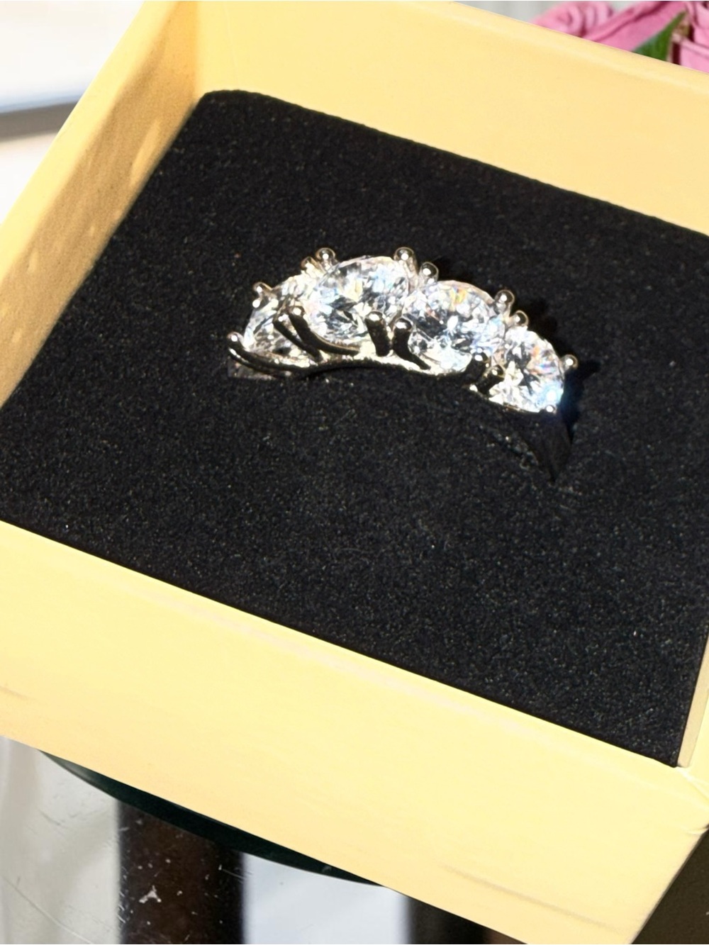 Women’s Ring in size 7 set in 925 Sterling Silver, 1 Carat Moissanite - Picture 6 of 7